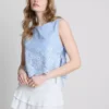 Top con lazo lateral bordado