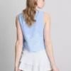 Top con lazo lateral bordado