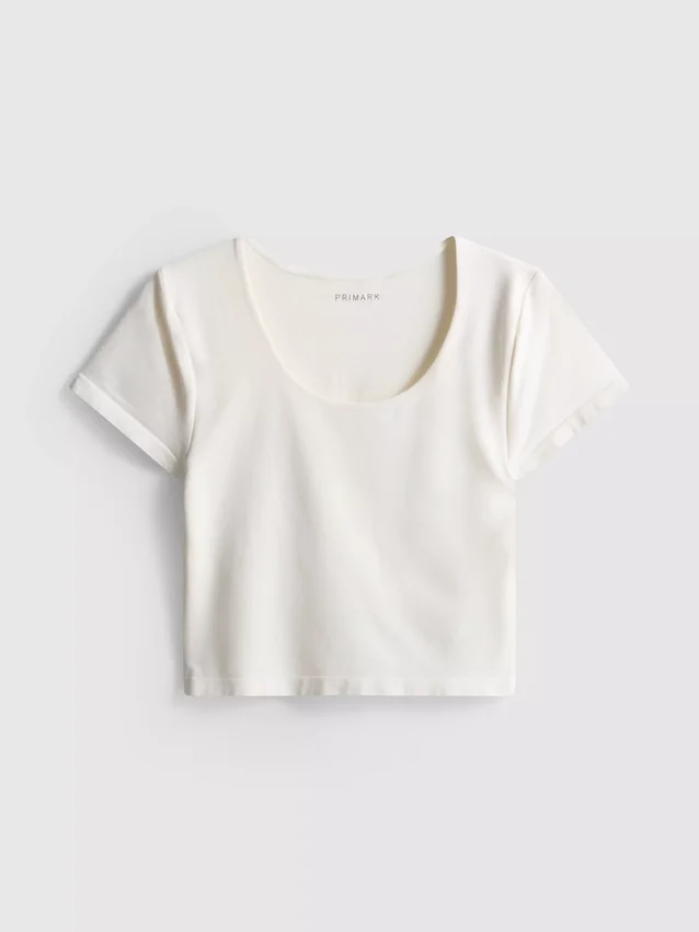 Top corto con cuello redondo súper suave