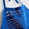 Top corto de ganchillo con cuello halter