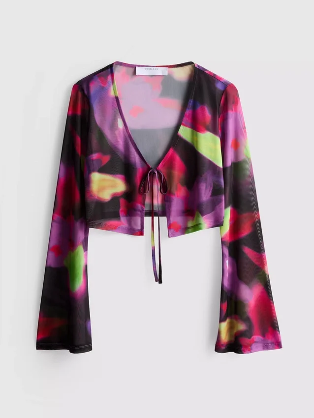 Top corto de malla con detalle de lazo