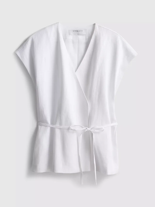 Top cruzado de lino con cuello en V de The Edit