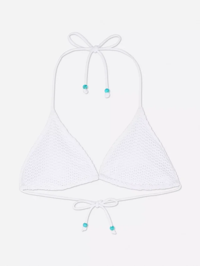 Top de bikini de croché con detalles de cuentas
