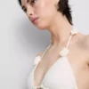 Top de bikini triangular con estampado floral en 3D