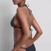 Top de bikini triangular con pedrería