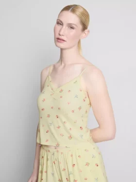 Top de pijama tipo camisola con estampado floral y tejido acanalado