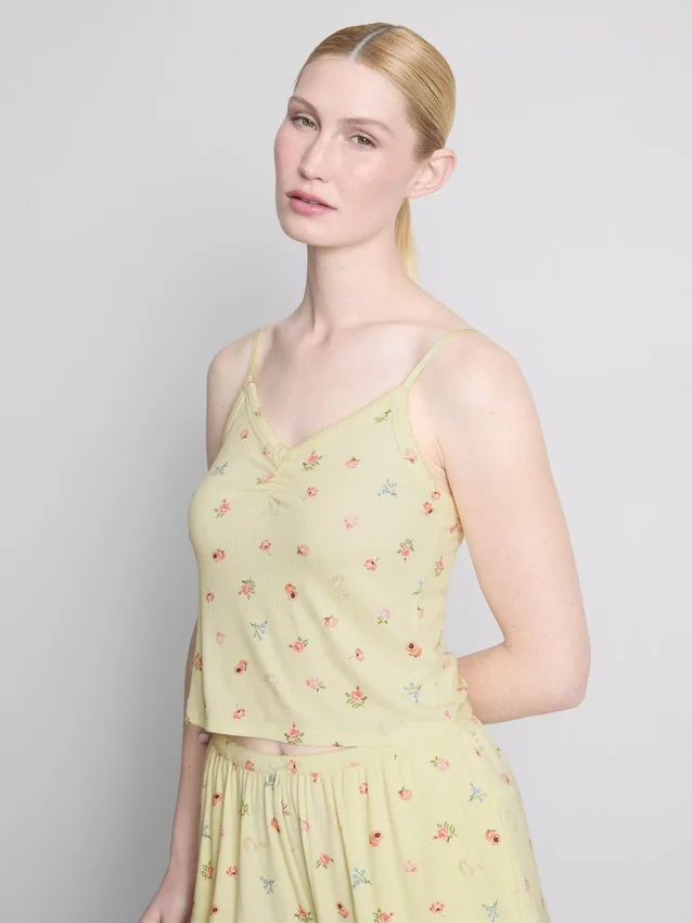Top de pijama tipo camisola con estampado floral y tejido acanalado
