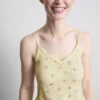 Top de pijama tipo camisola con estampado floral y tejido acanalado