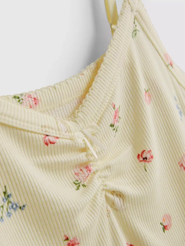 Top de pijama tipo camisola con estampado floral y tejido acanalado