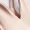 Top deportivo corto con cuello en V