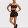 Top deportivo corto con espalda nadadora y estampado de leopardo
