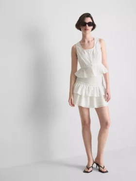 Top tipo camisola corto de algodón con calados
