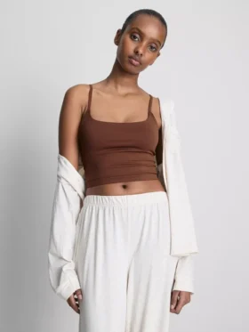 Top tipo camisola corto sin costuras