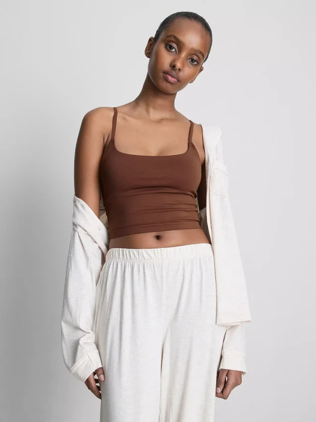 Top tipo camisola corto sin costuras