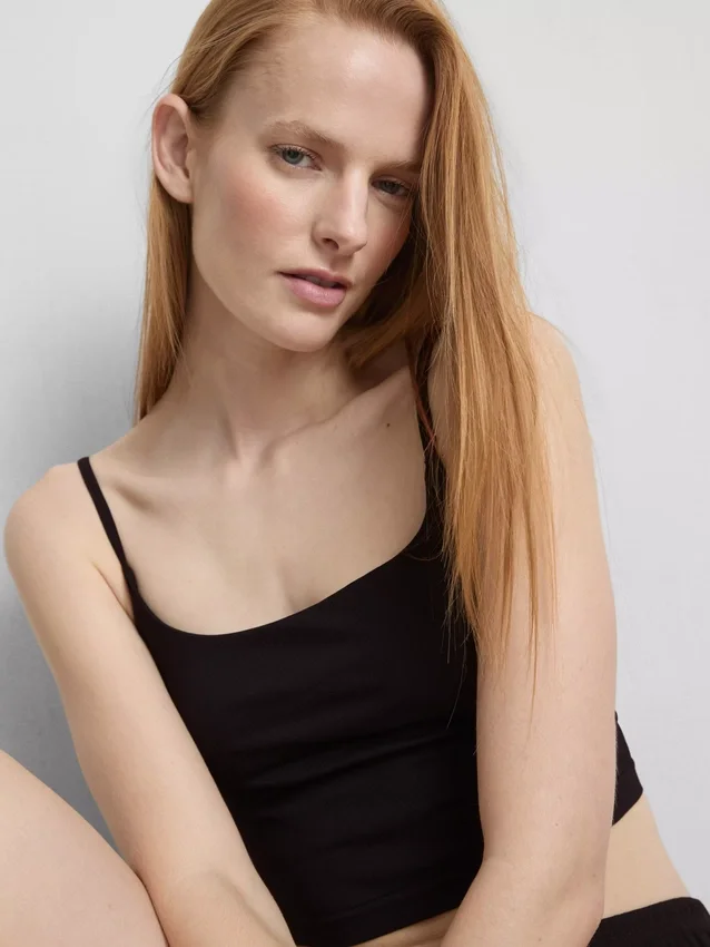 Top tipo camisola corto sin costuras