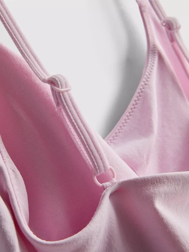 Top tipo camisola corto sin costuras