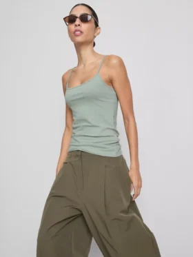 Top tipo camisola elástico con alto contenido de algodón