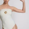 Traje de baño bandeau con detalles de conchas