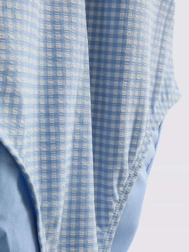 Traje de baño con volantes de cuadros vichy
