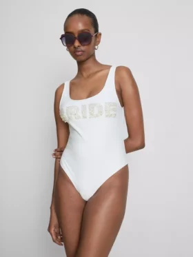 Traje de baño de novia con perlas