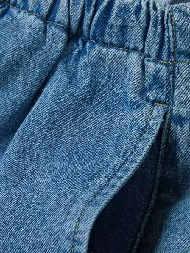 Vaqueros de mezclilla tipo sudadera de talle medio