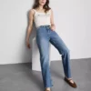 Vaqueros de talle alto y pierna recta