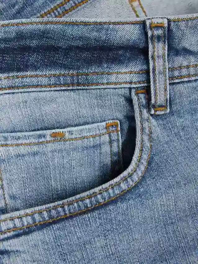 Vaqueros elásticos de pierna recta