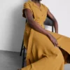 Vestido camisero midi de manga corta