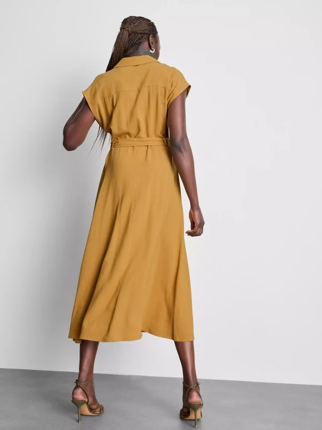 Vestido camisero midi de manga corta