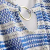 Vestido de playa de rayas con ganchillo y anillos