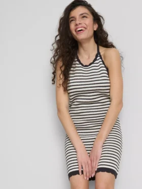 Vestido halter de punto a rayas
