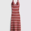 Vestido largo de croché con cuello en V de Paula Echevarría