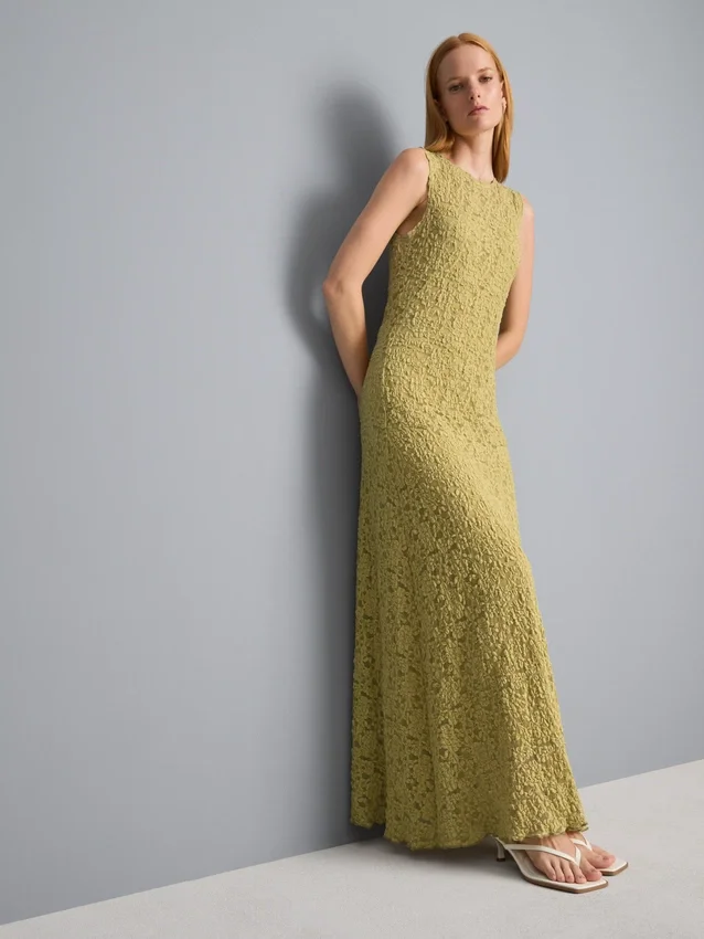Vestido largo de encaje elástico