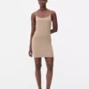 Vestido liso moldeador tipo camisola