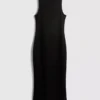 Vestido midi ajustado sin mangas de Paula Echevarría