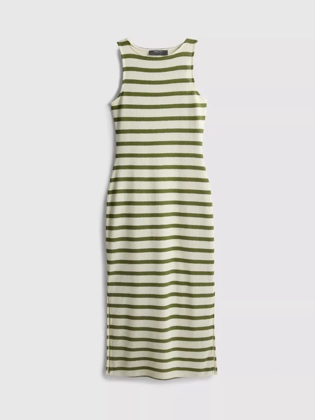 Vestido midi ajustado sin mangas de Paula Echevarría