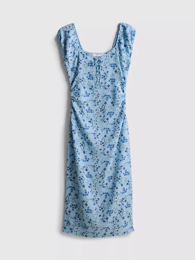 Vestido midi arrugado con escote corazón