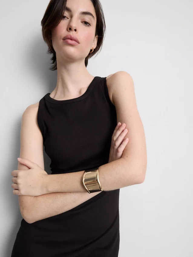 Vestido midi con sujetador incorporado de punto acanalado