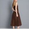 Vestido midi de algodón con cuello cuadrado y fruncido