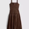 Vestido midi de algodón con cuello cuadrado y fruncido