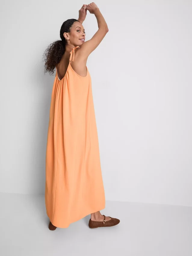 Vestido midi de tirantes