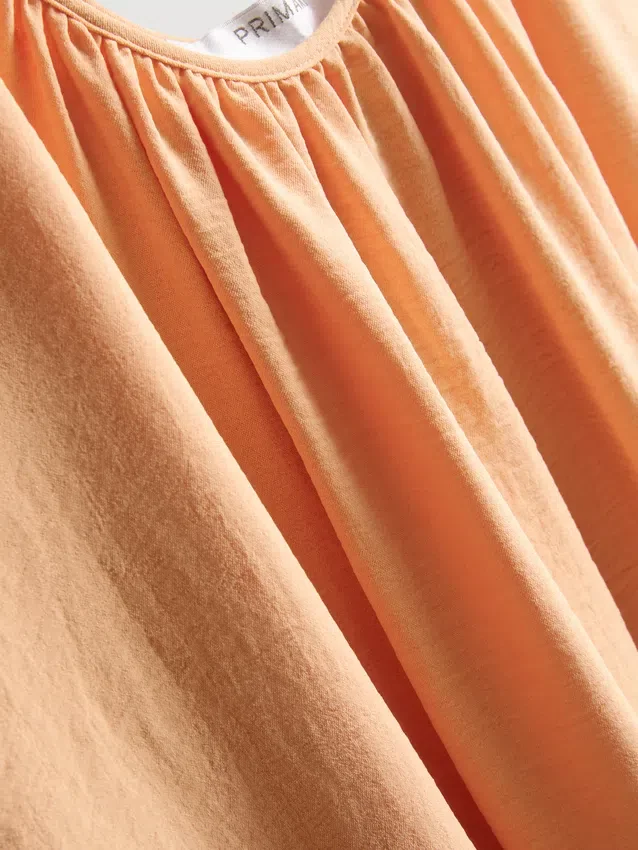 Vestido midi de tirantes