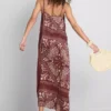Vestido midi recto con estampado de paisley de Paula Echevarría
