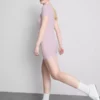 Vestido mini tipo camiseta ajustado con costuras acanaladas