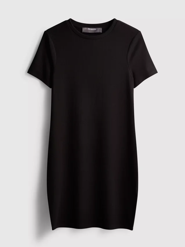 Vestido mini tipo camiseta ajustado con costuras acanaladas