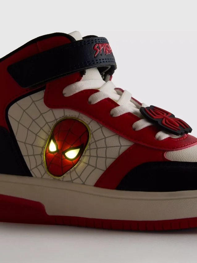 Zapatillas altas de Marvel con Spider-Man que se iluminan