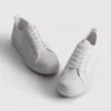 Zapatillas con margaritas bordadas
