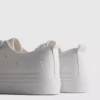 Zapatillas con margaritas bordadas