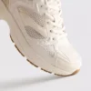 Zapatillas con paneles de malla gruesa
