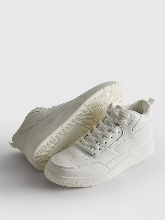 Zapatillas de caña alta imprescindibles